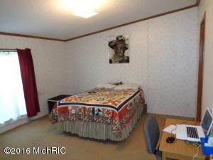 2970 S Oak, White Cloud, MI 49349 photo 8