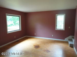 4018 E Shore Dr, Stanton, MI 48888 photo 8