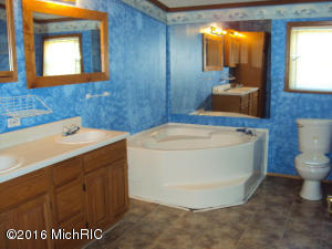 3517 139th Ave, Dorr, MI 49323 photo 11