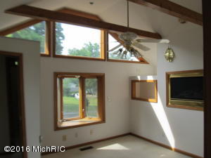 435 Prospect, Constantine, MI 49042 photo 8