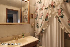 5420 E Oak St, Newaygo, MI 49337 photo 21