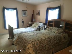 10175 Beachview Dr, Jerome, MI 49249 photo 5