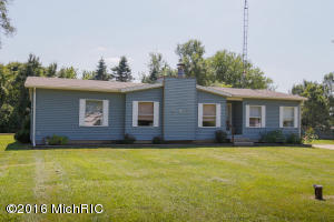 362 Kenneth Dr, Plainwell, MI 49080 photo 1