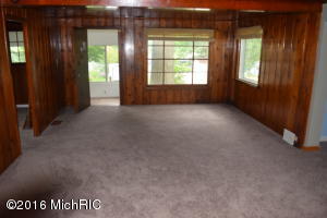 12440 Cabin Dr NE, Belding, MI 48809 photo 6