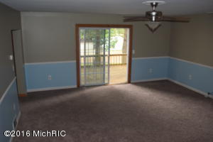 12440 Cabin Dr NE, Belding, MI 48809 photo 5