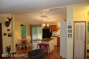 2141 E 95th St, Newaygo, MI 49337 photo 6