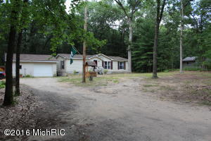 2141 E 95th St, Newaygo, MI 49337 photo 2