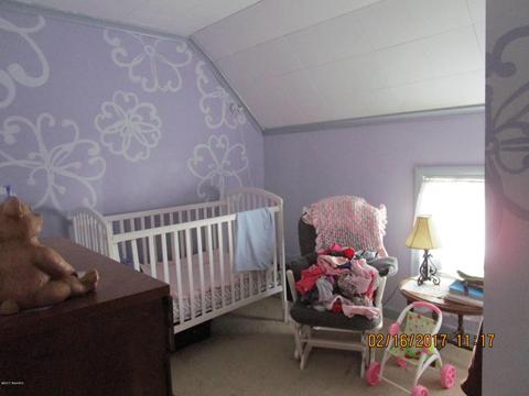 211 E Walnut St, Albion, MI 49224 photo 10