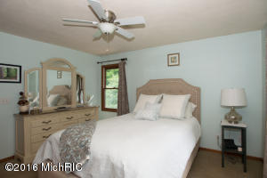 331 102nd Ave, Plainwell, MI 49080 photo 9