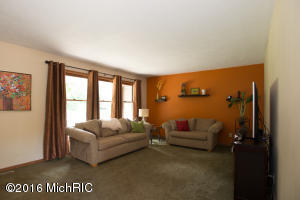 331 102nd Ave, Plainwell, MI 49080 photo 3