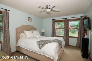 331 102nd Ave, Plainwell, MI 49080 photo 8