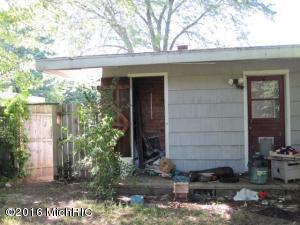 8 Cinderella Cir, Springfield, MI 49037 photo 2
