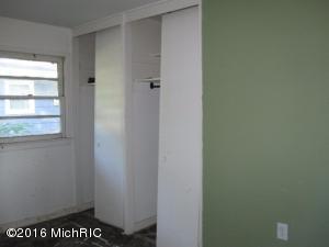 8 Cinderella Cir, Springfield, MI 49037 photo 5