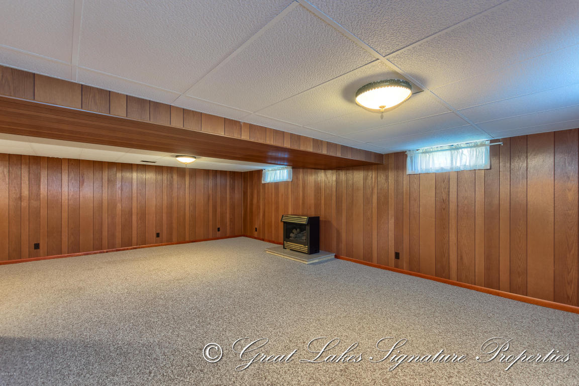 722 N State, Belding, MI 48809 photo 27