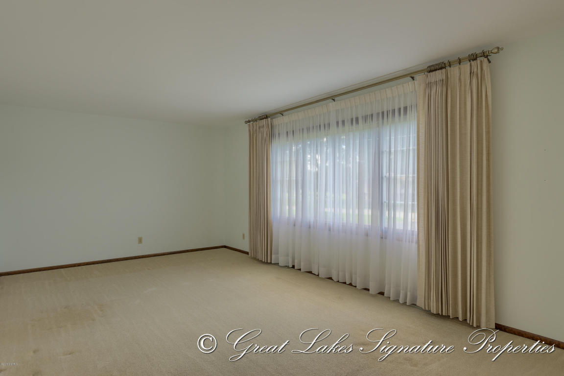 722 N State, Belding, MI 48809 photo 4