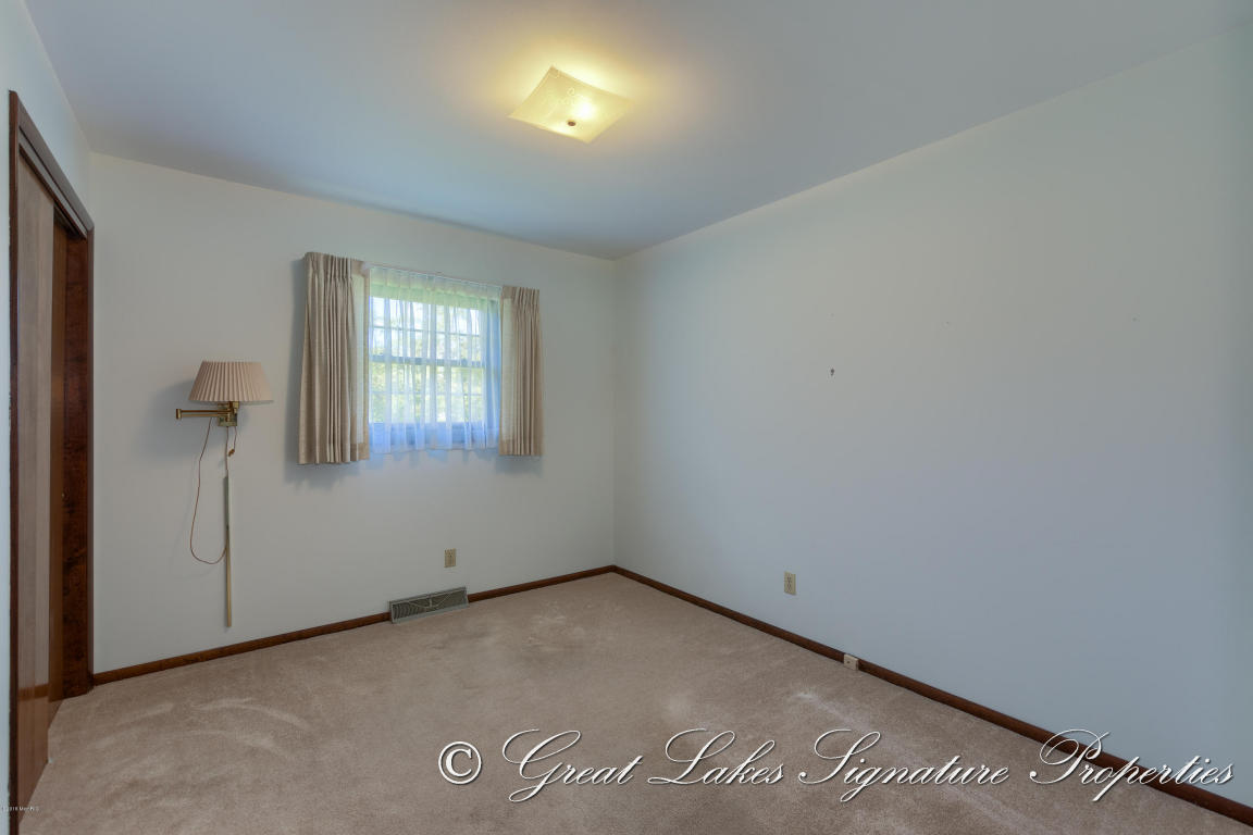 722 N State, Belding, MI 48809 photo 22