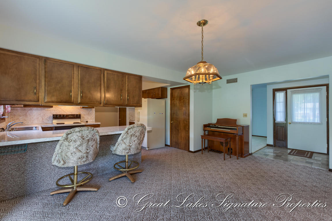 722 N State, Belding, MI 48809 photo 9