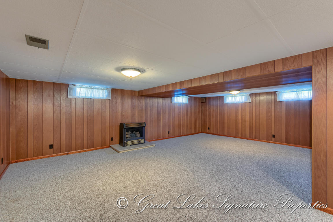 722 N State, Belding, MI 48809 photo 24