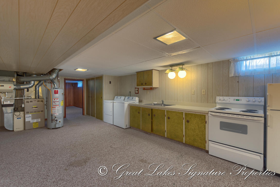 722 N State, Belding, MI 48809 photo 30