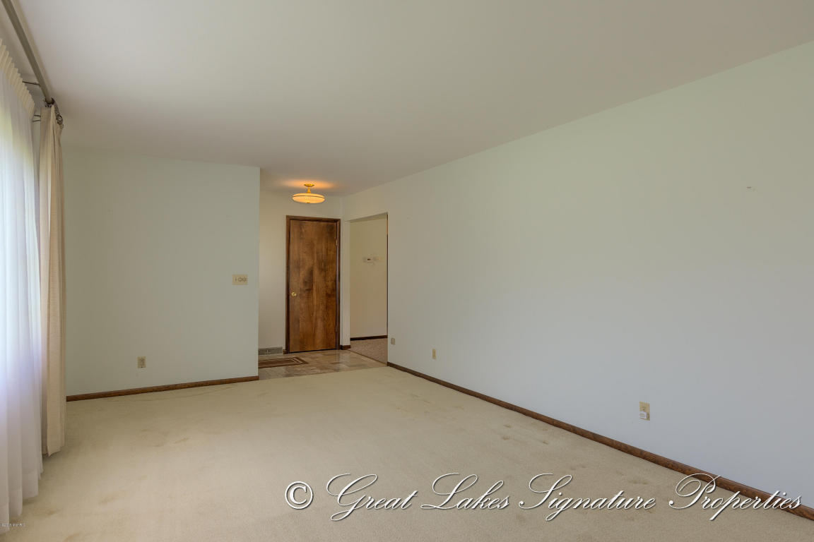 722 N State, Belding, MI 48809 photo 5