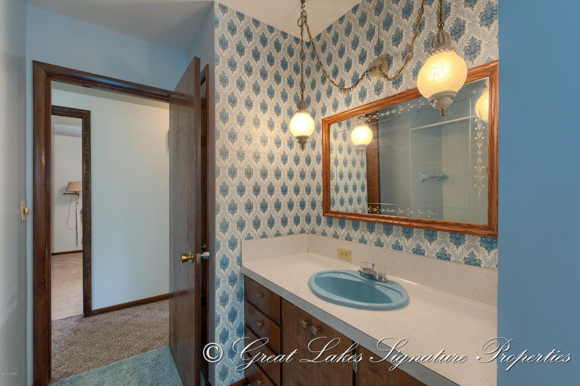 722 N State, Belding, MI 48809 photo 18