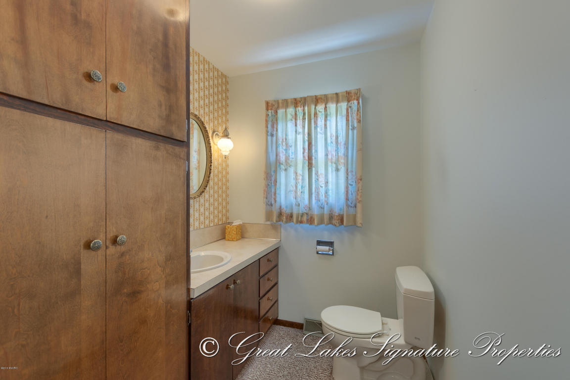 722 N State, Belding, MI 48809 photo 15