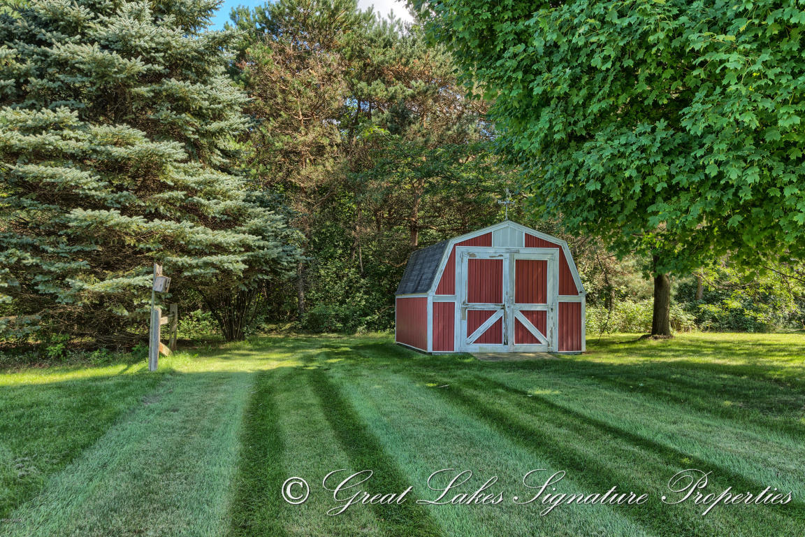 722 N State, Belding, MI 48809 photo 38