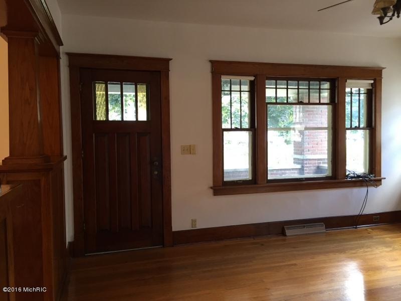 509 E Green St, Marshall, MI 49068 photo 6