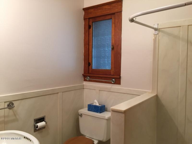 509 E Green St, Marshall, MI 49068 photo 20