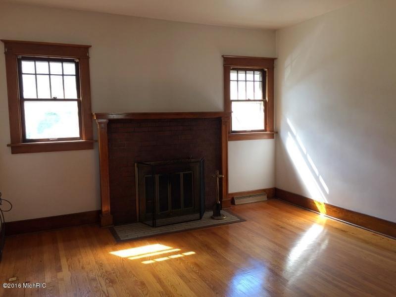 509 E Green St, Marshall, MI 49068 photo 5