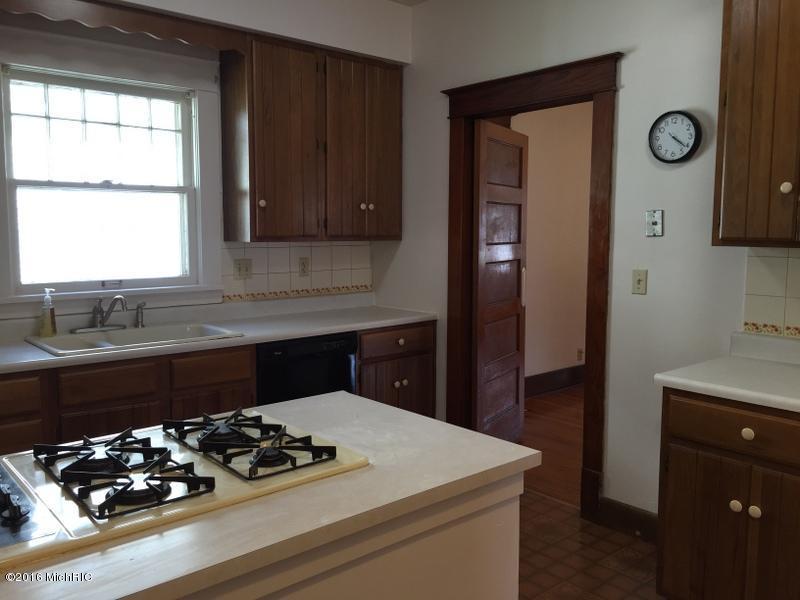 509 E Green St, Marshall, MI 49068 photo 16