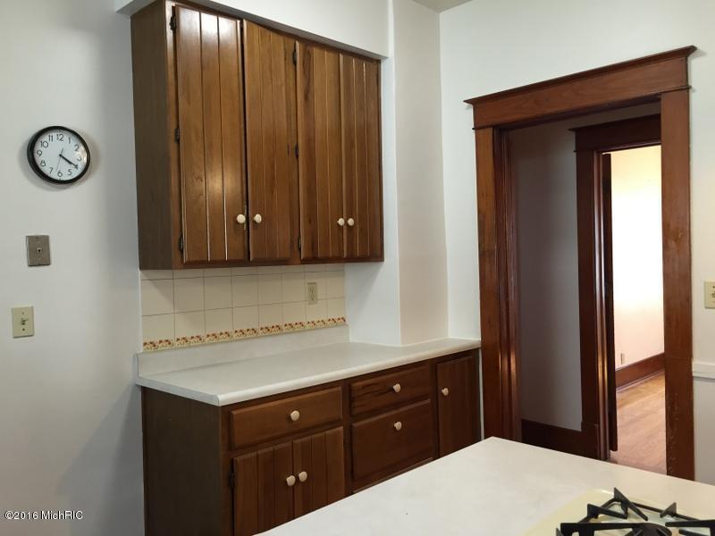 509 E Green St, Marshall, MI 49068 photo 13