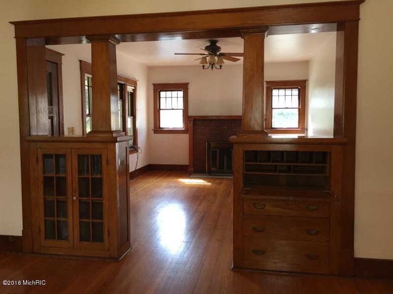 509 E Green St, Marshall, MI 49068 photo 11