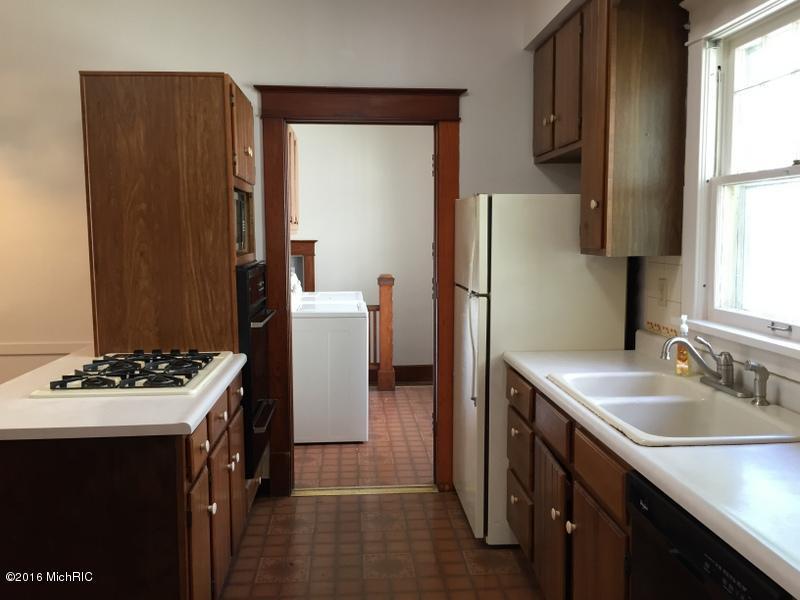 509 E Green St, Marshall, MI 49068 photo 17