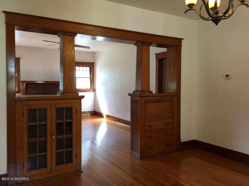 509 E Green St, Marshall, MI 49068 photo 10