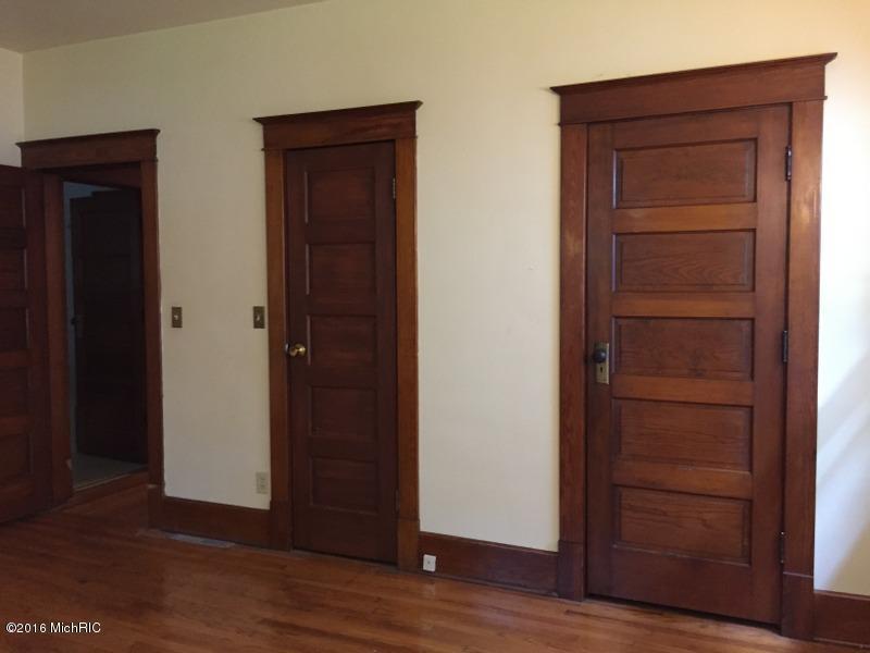 509 E Green St, Marshall, MI 49068 photo 24