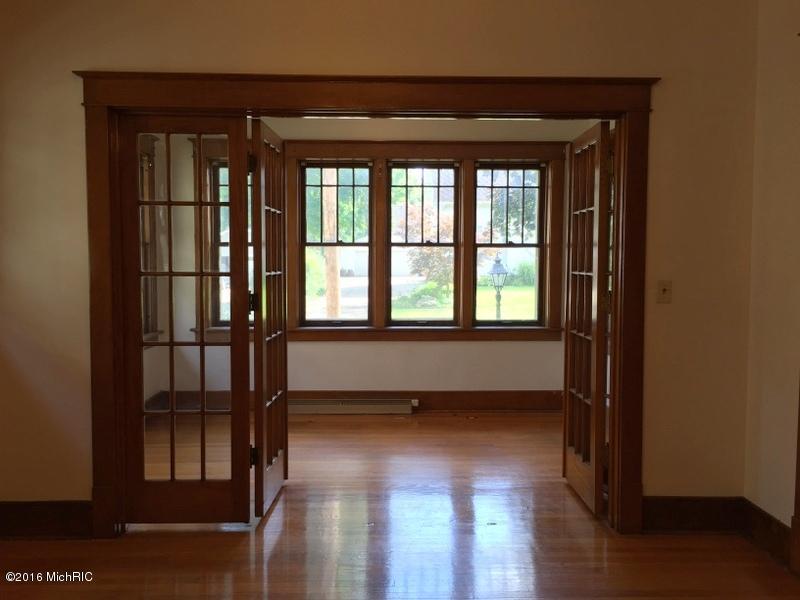 509 E Green St, Marshall, MI 49068 photo 9