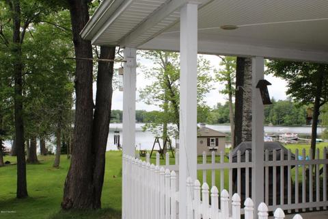 931 Beaver Rd, Bitely, MI 49309 photo 4