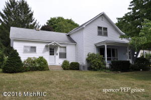 512 Broas St, Belding, MI 48809 photo 21