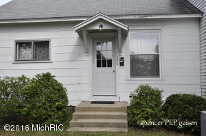 512 Broas St, Belding, MI 48809 photo 15