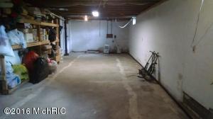 608 E Maple St, Carson City, MI 48811 photo 15