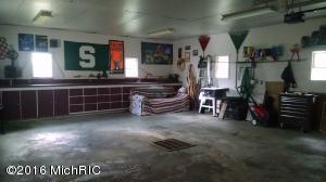 608 E Maple St, Carson City, MI 48811 photo 14