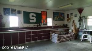 608 E Maple St, Carson City, MI 48811 photo 13