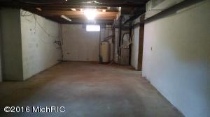 608 E Maple St, Carson City, MI 48811 photo 16