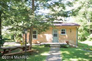 722 N Gordon, Marshall, MI 49068 photo 3