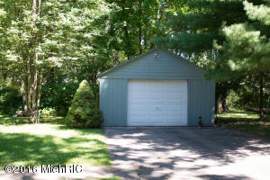 722 N Gordon, Marshall, MI 49068 photo 5