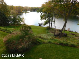 348 Highland Ct, Plainwell, MI 49080 photo 9