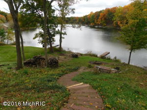 348 Highland Ct, Plainwell, MI 49080 photo 10