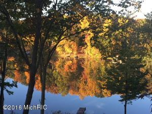 348 Highland Ct, Plainwell, MI 49080 photo 5