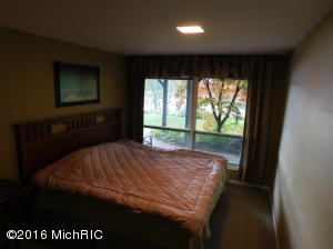 348 Highland Ct, Plainwell, MI 49080 photo 31